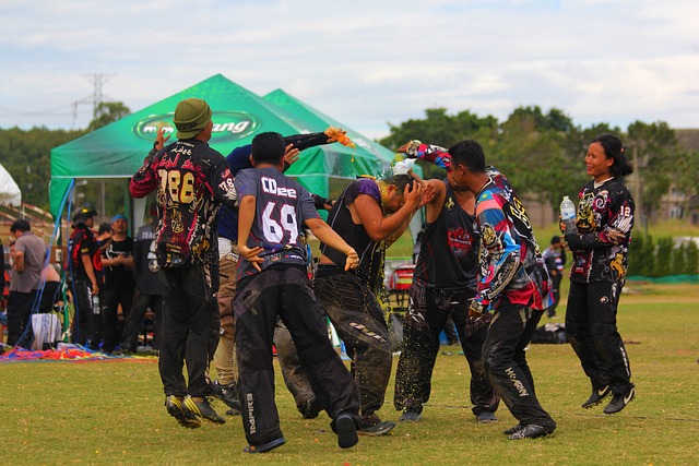 赫内斯：明年目标是德甲冠军；已准备庆祝活动？我们不想傲慢