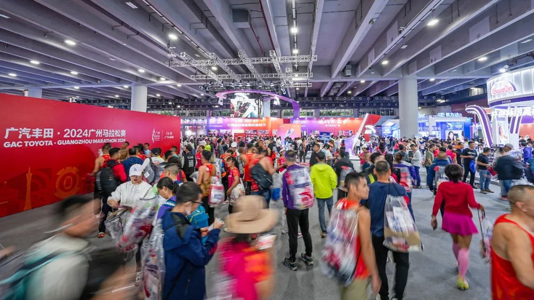 2025残特奥会乒乓小将获家人助威，父亲记录每场比赛