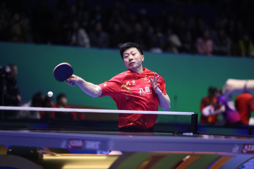 拜仁连续18场联赛每场都至少进两球，距德甲纪录只差两场